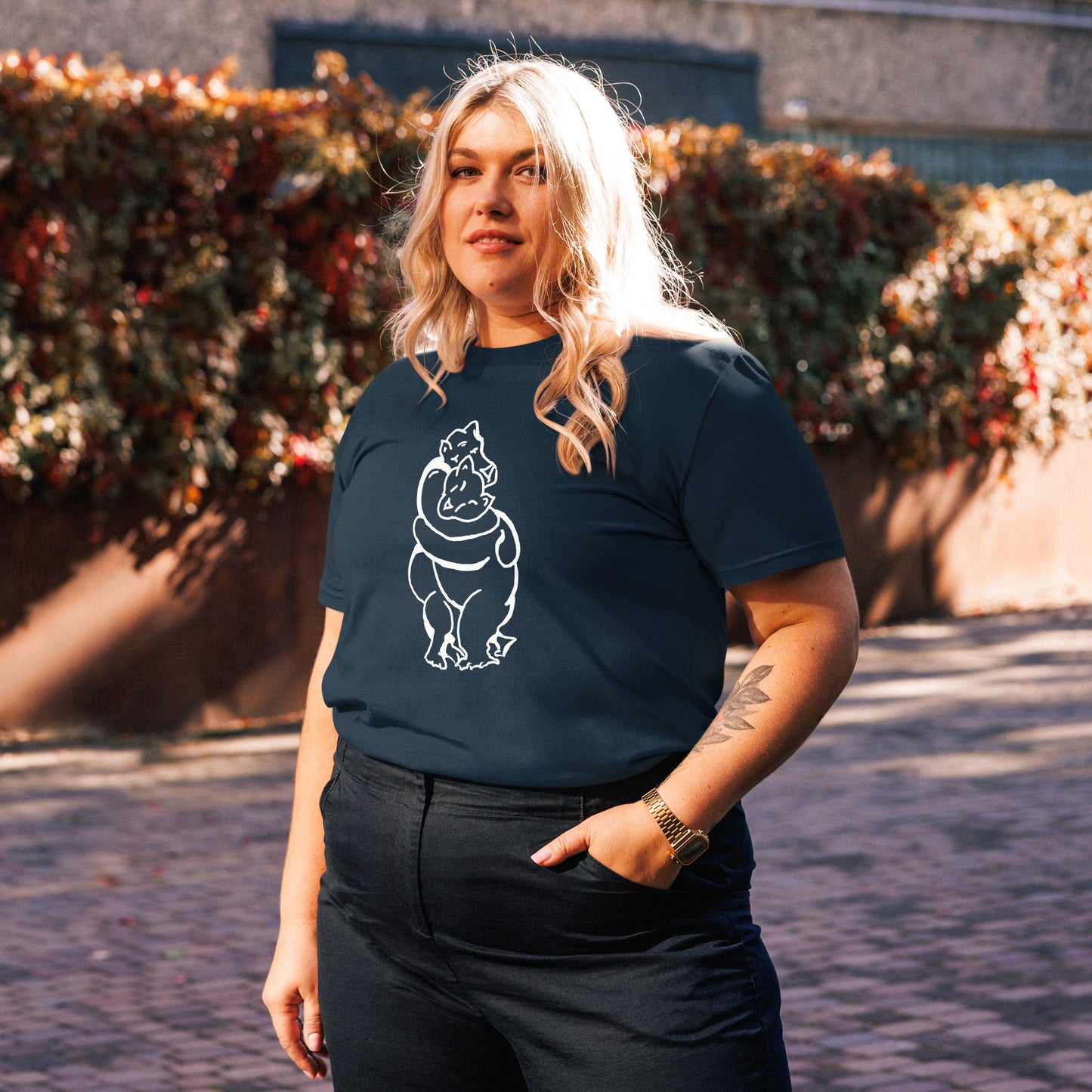 Bearhuggy Unisex organic cotton t-shirt (light lines on dark shirt)